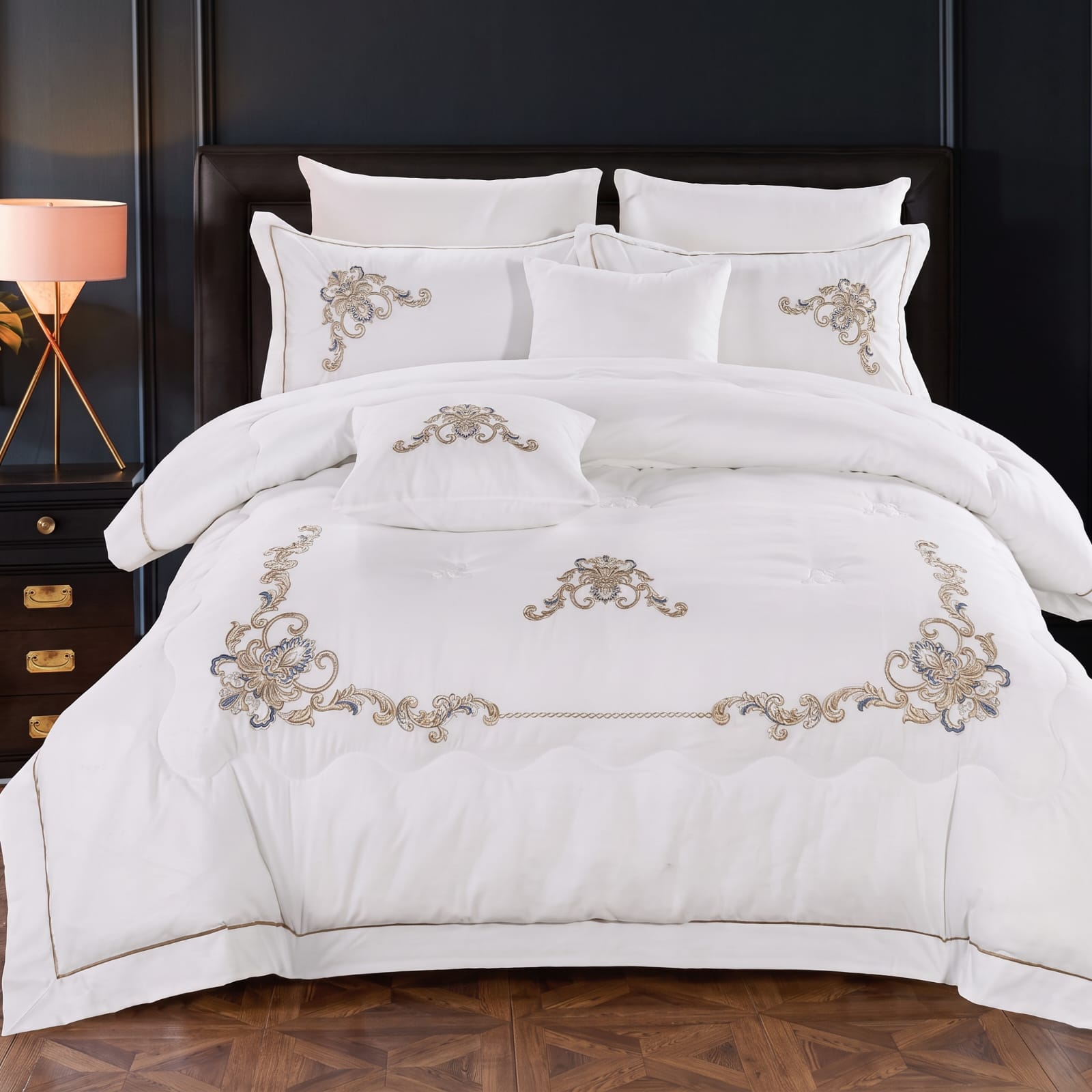 Embroidered Quilt Duvet Set