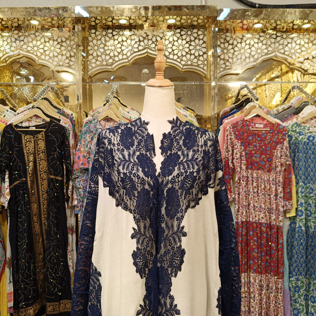 Kashmir Bisht With Sheila 55" Inches