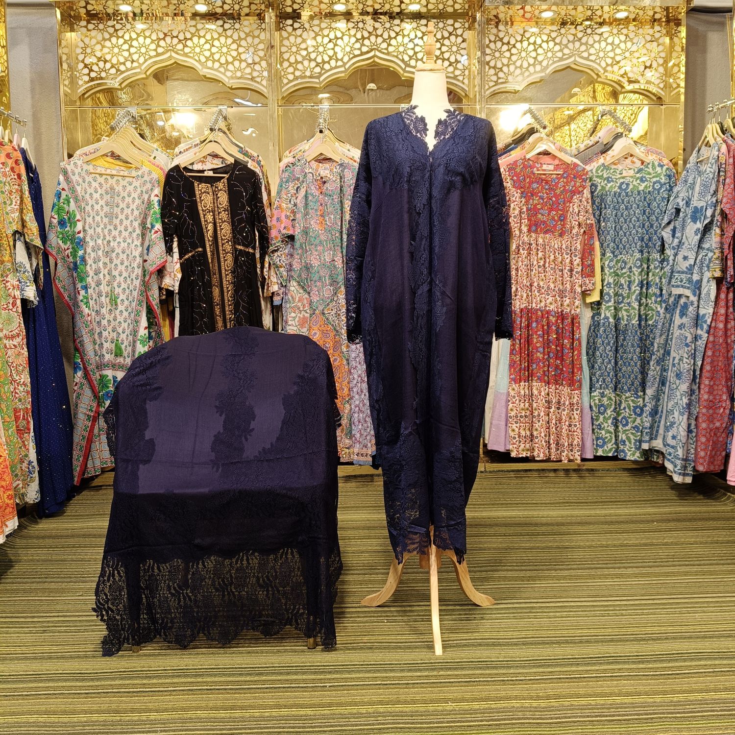 Kashmere Bisht With Sheila 55" Lenght
