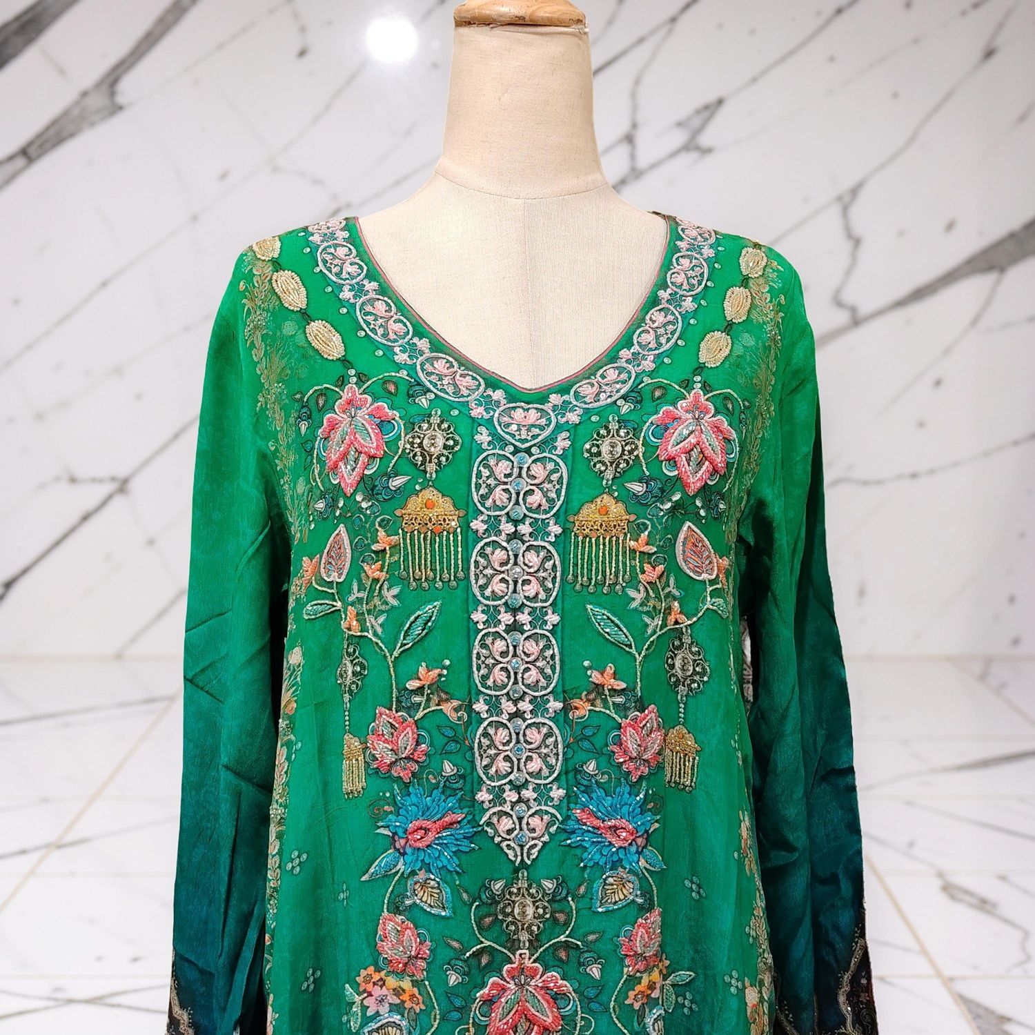 S Digital Dress Printed Poly Silk Hand Crystal 59" Long Jalabiya
