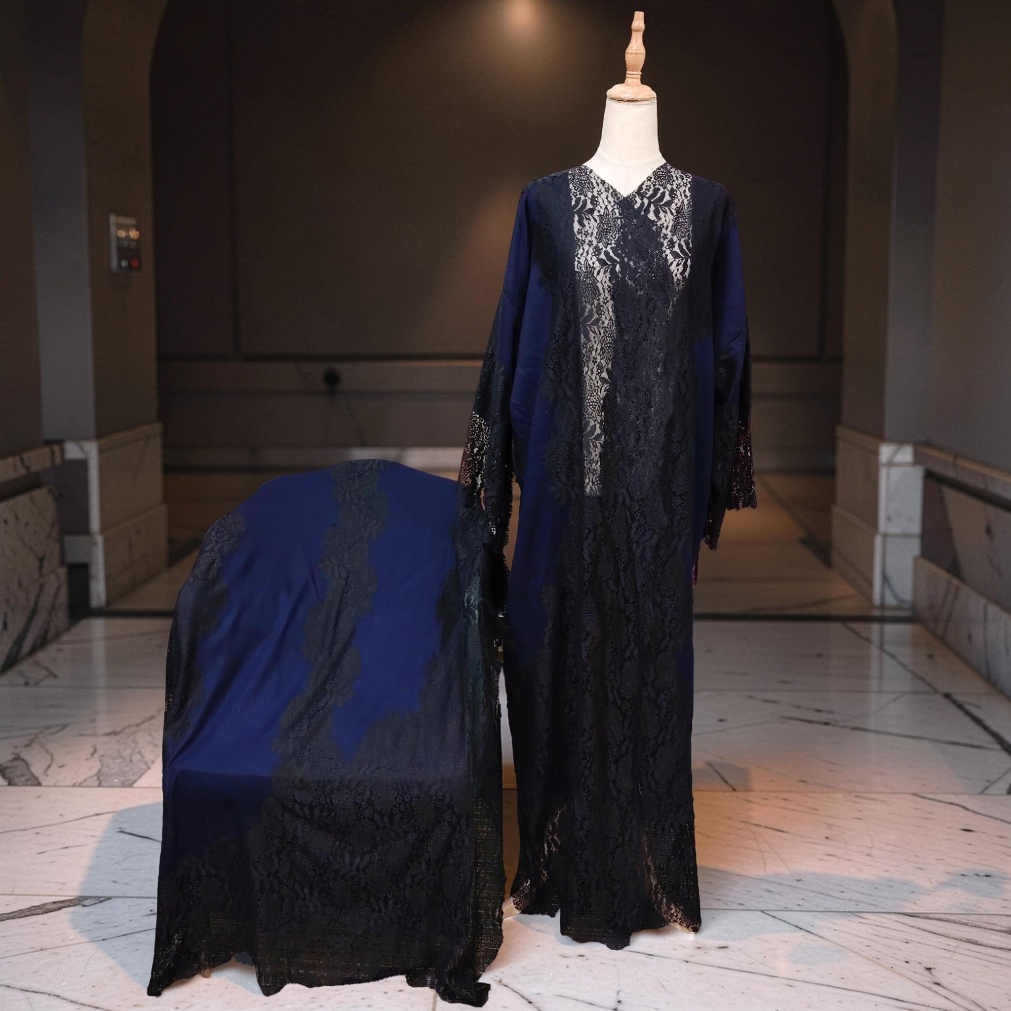 Kashmir Bisht With Sheila 58" Inches
