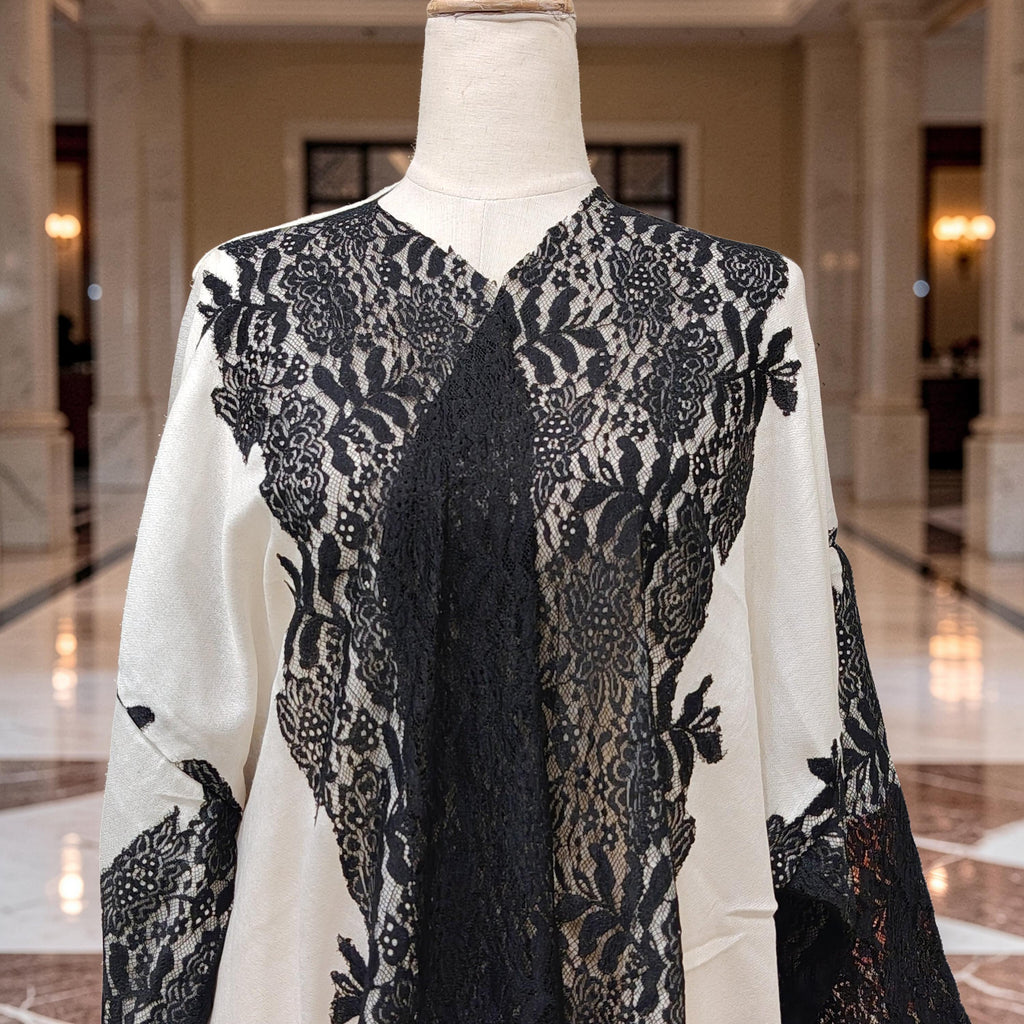 Kashmere Bisht With Sheila 59" Lenght
