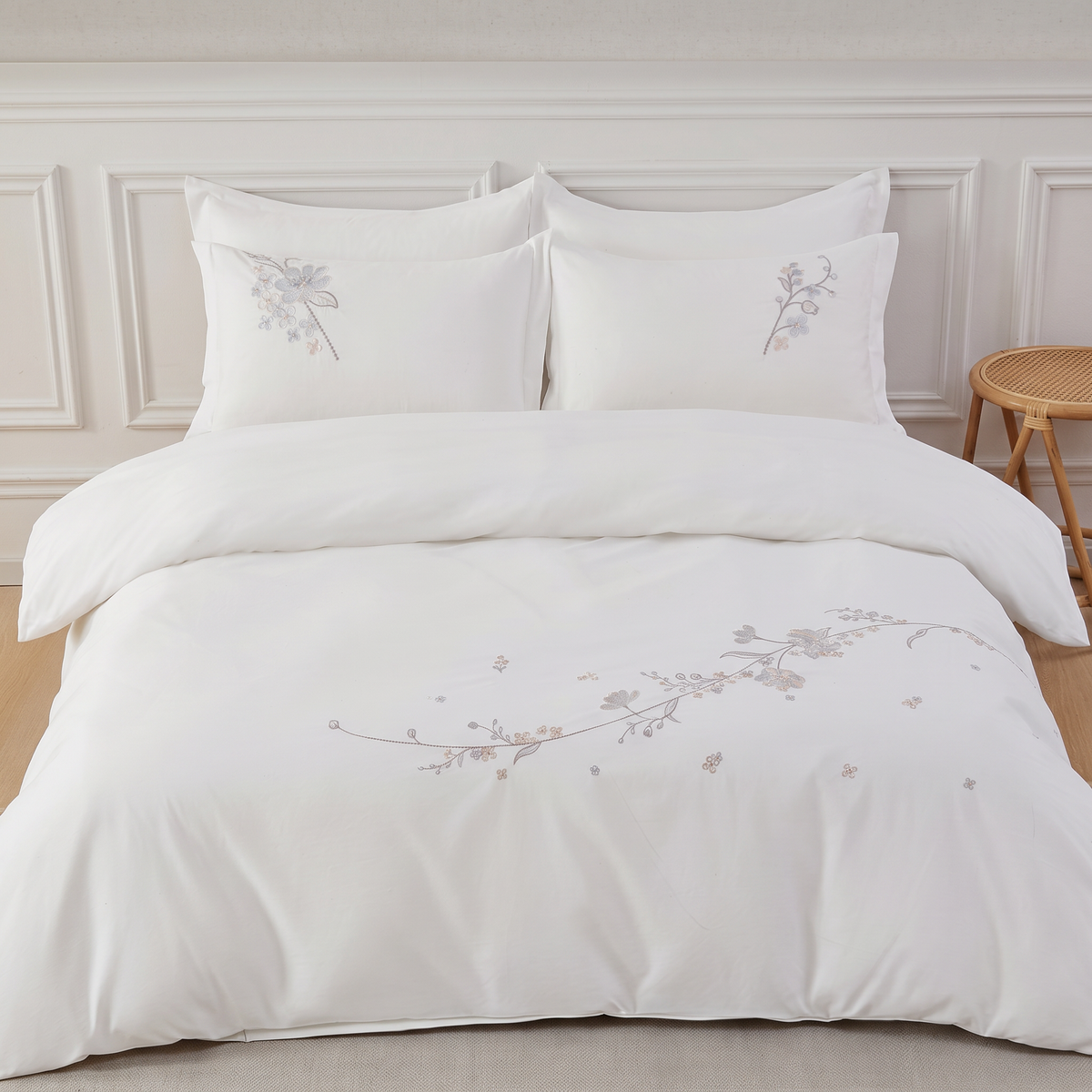 Pure cotton Premium Embroidered Duvet Set 6 Pcs,king size