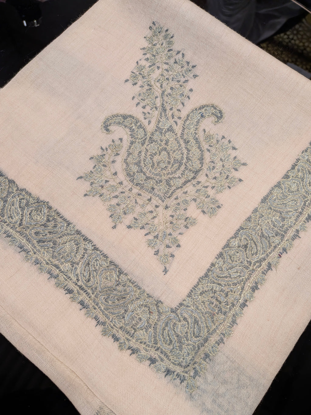 Luxury Kashmir Ghutra shawl-Hand Embroidered Men’s Headwear