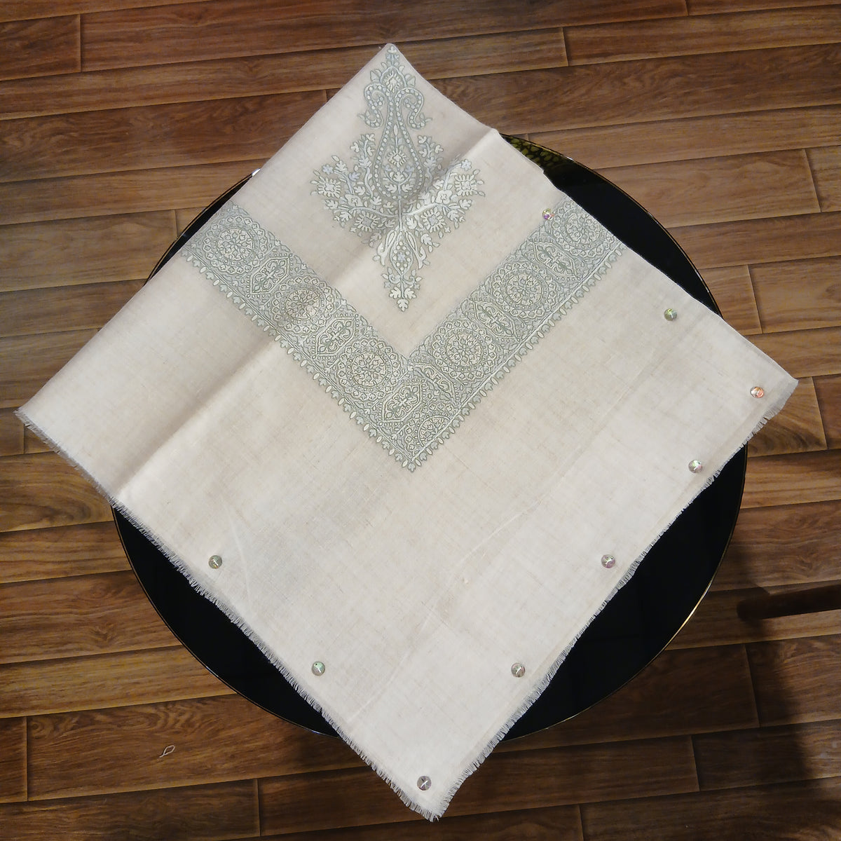 Premium Kashmir Ghutra Shawl –Fine Embroidered Men’s Traditional Headwear