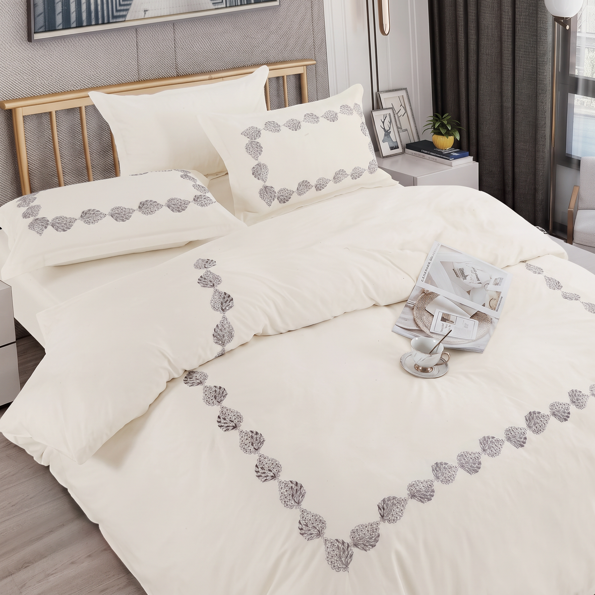 Premium Embroidered Quilt Duvet Set 6 Pcs , Super king size