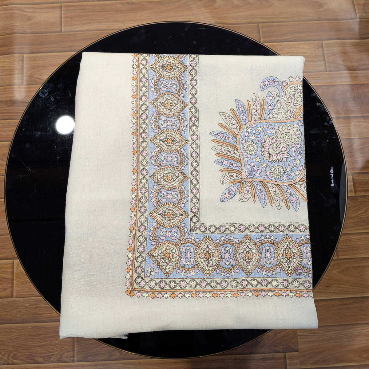 Premium Kashmir Ghutra Shawl – Fine Embroidered Men’s Traditional Headwear
