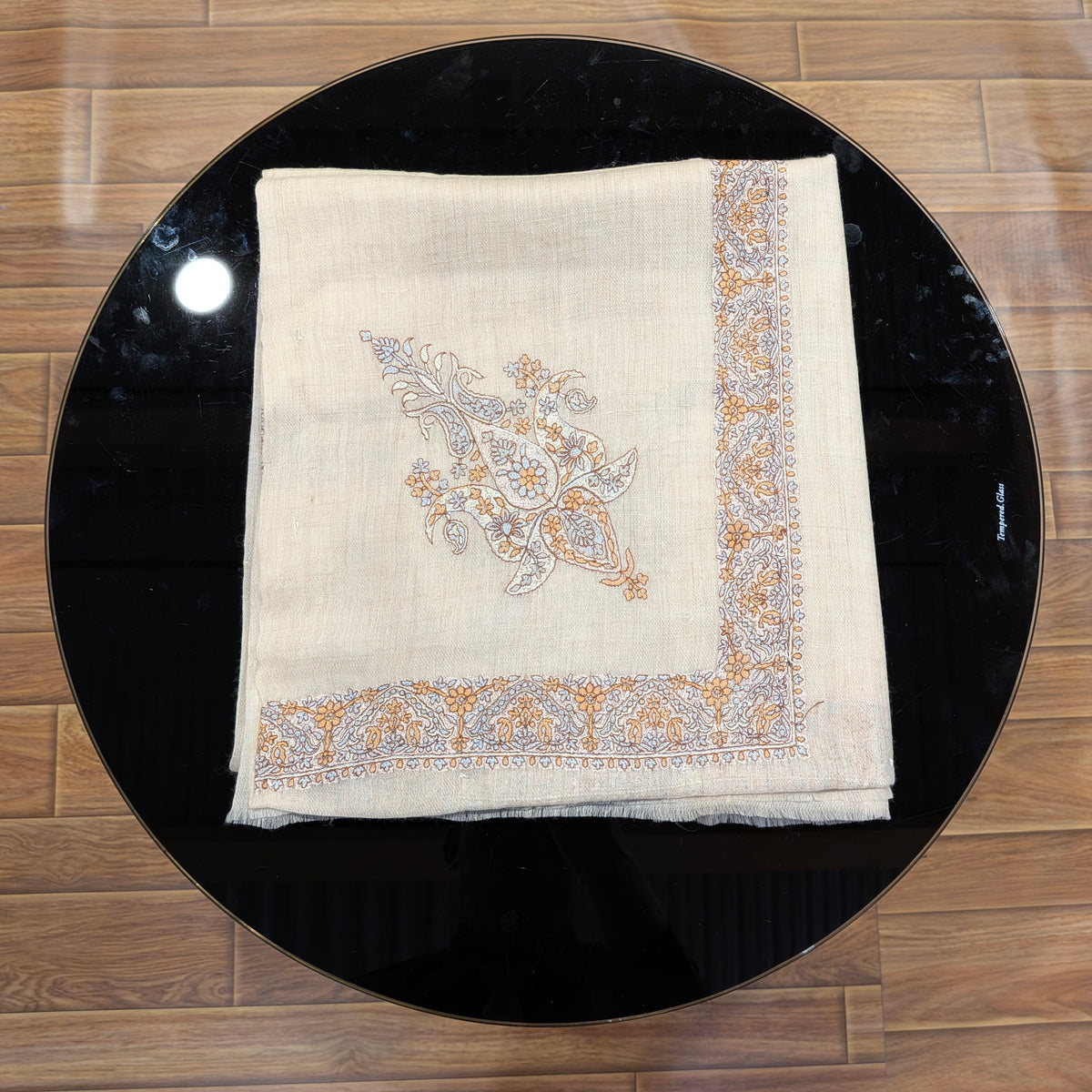 Premium Kashmir Ghutra Shawl – Fine Embroidered Men’s Traditional Headwear