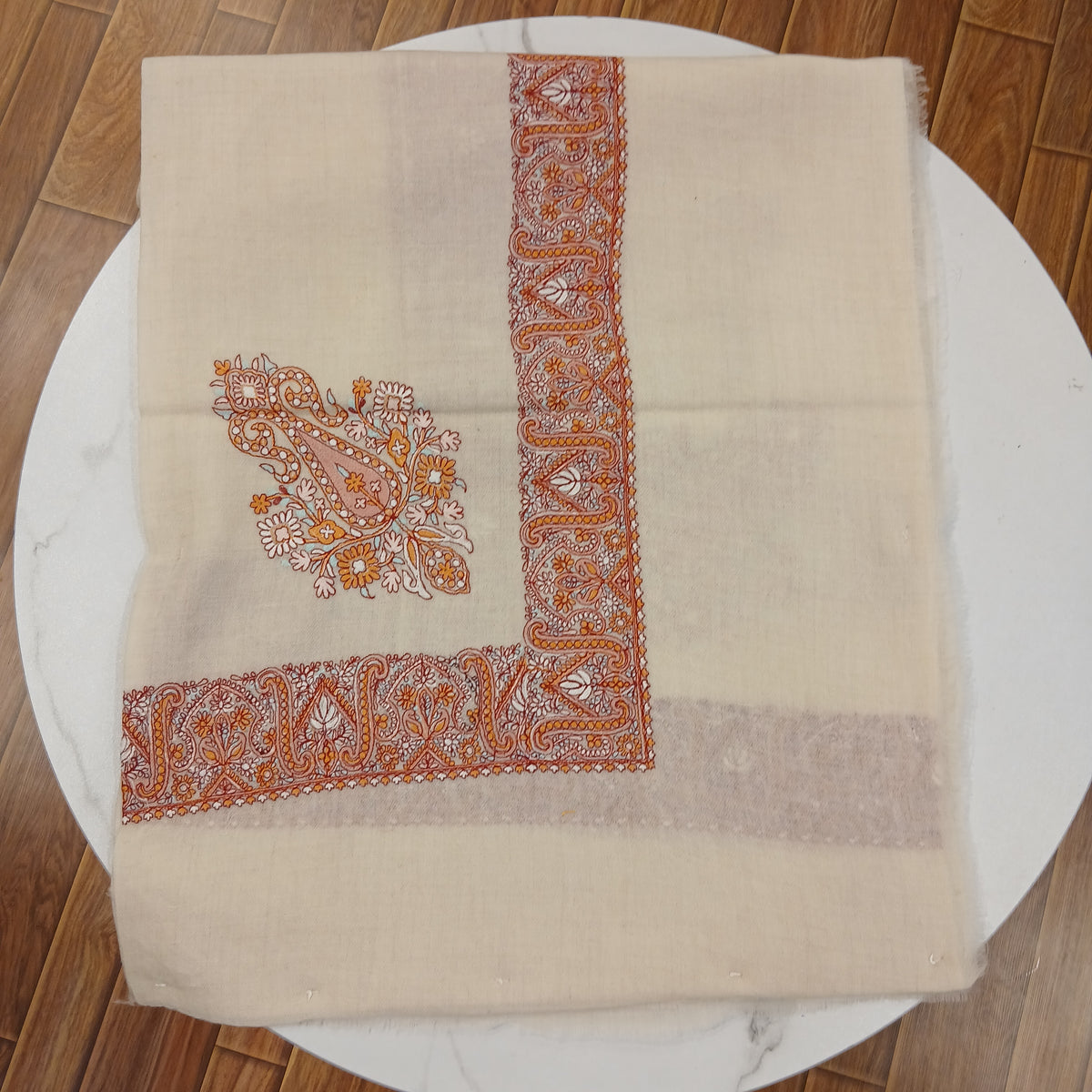 Premium Kashmir Ghutra Shawl –Fine Embroidered Men’s Traditional Headwear