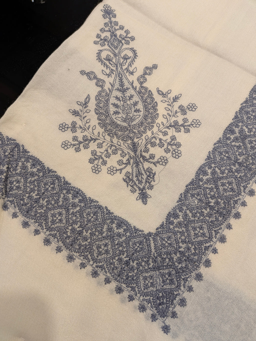 Luxury Kashmir Ghutra shawl-Hand Embroidered Men’s Headwear