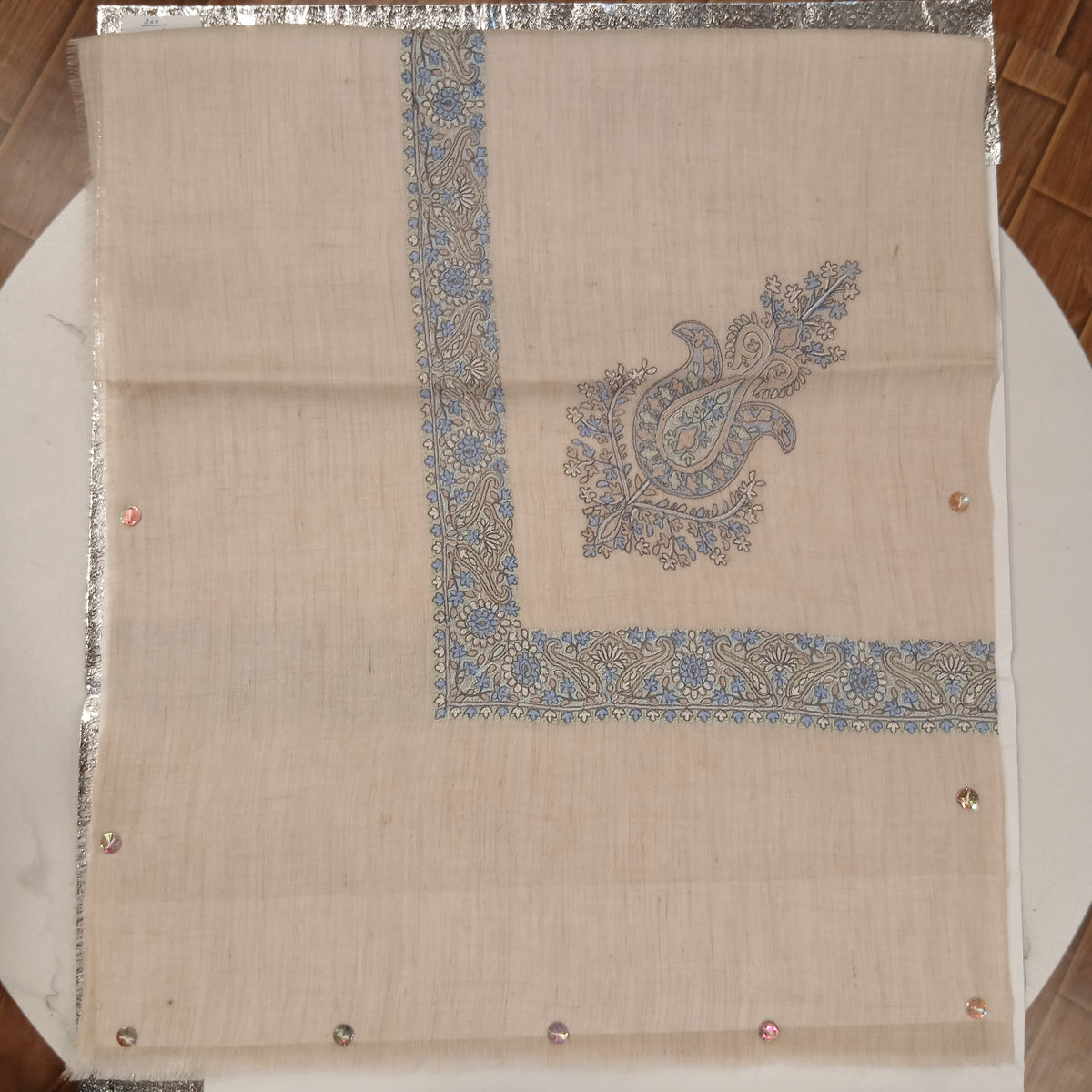 Premium Kashmir Ghutra Shawl –Fine Embroidered Men’s Traditional Headwear