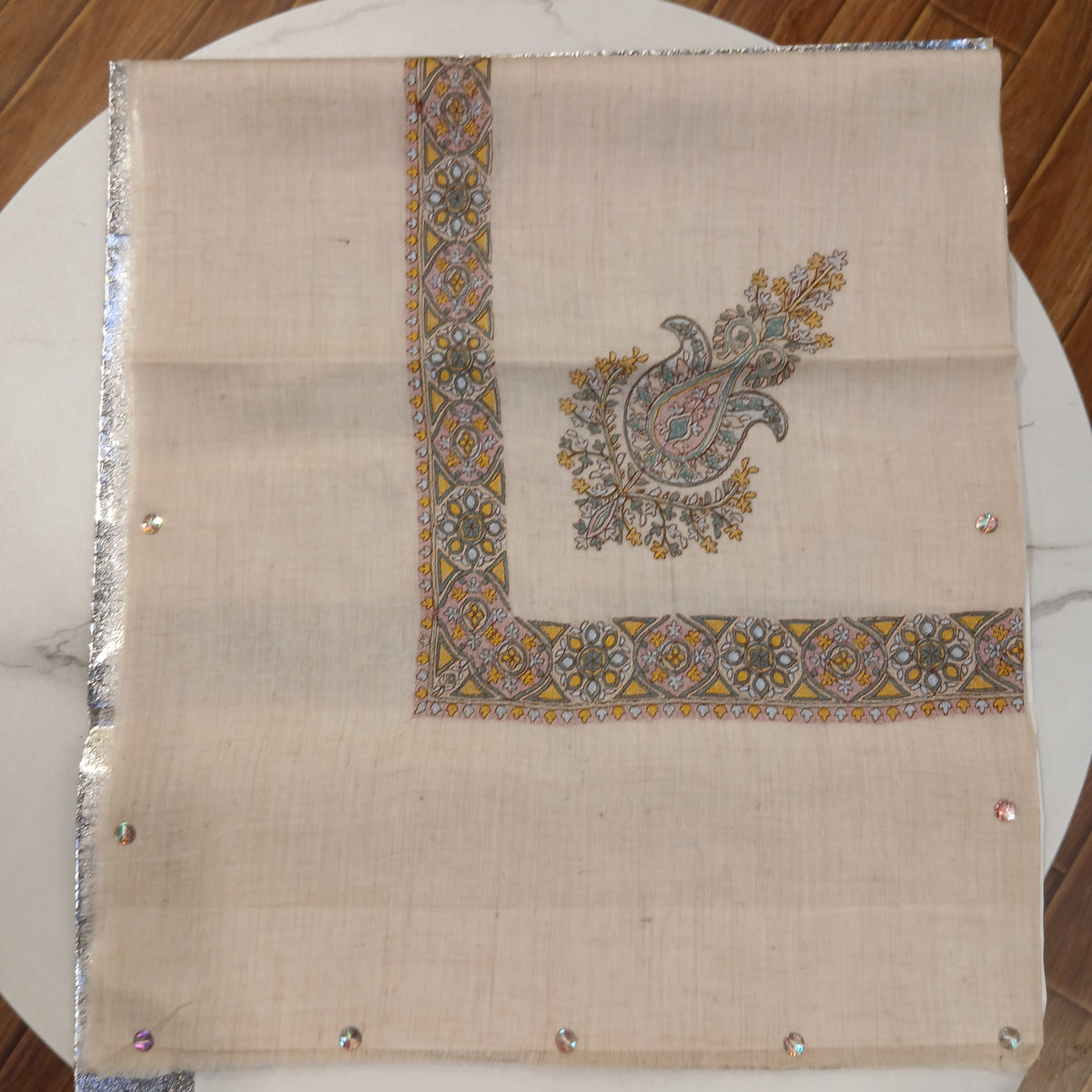 Premium Kashmir Ghutra Shawl –Fine Embroidered Men’s Traditional Headwear