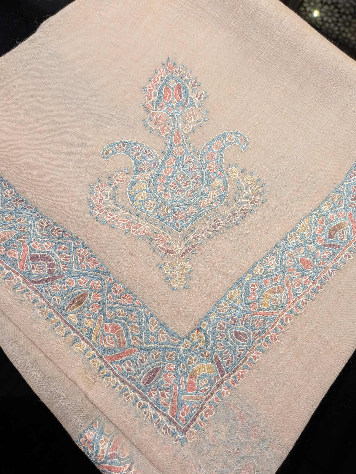 Luxury Kashmir Ghutra shawl-Hand Embroidered Men’s Headwear