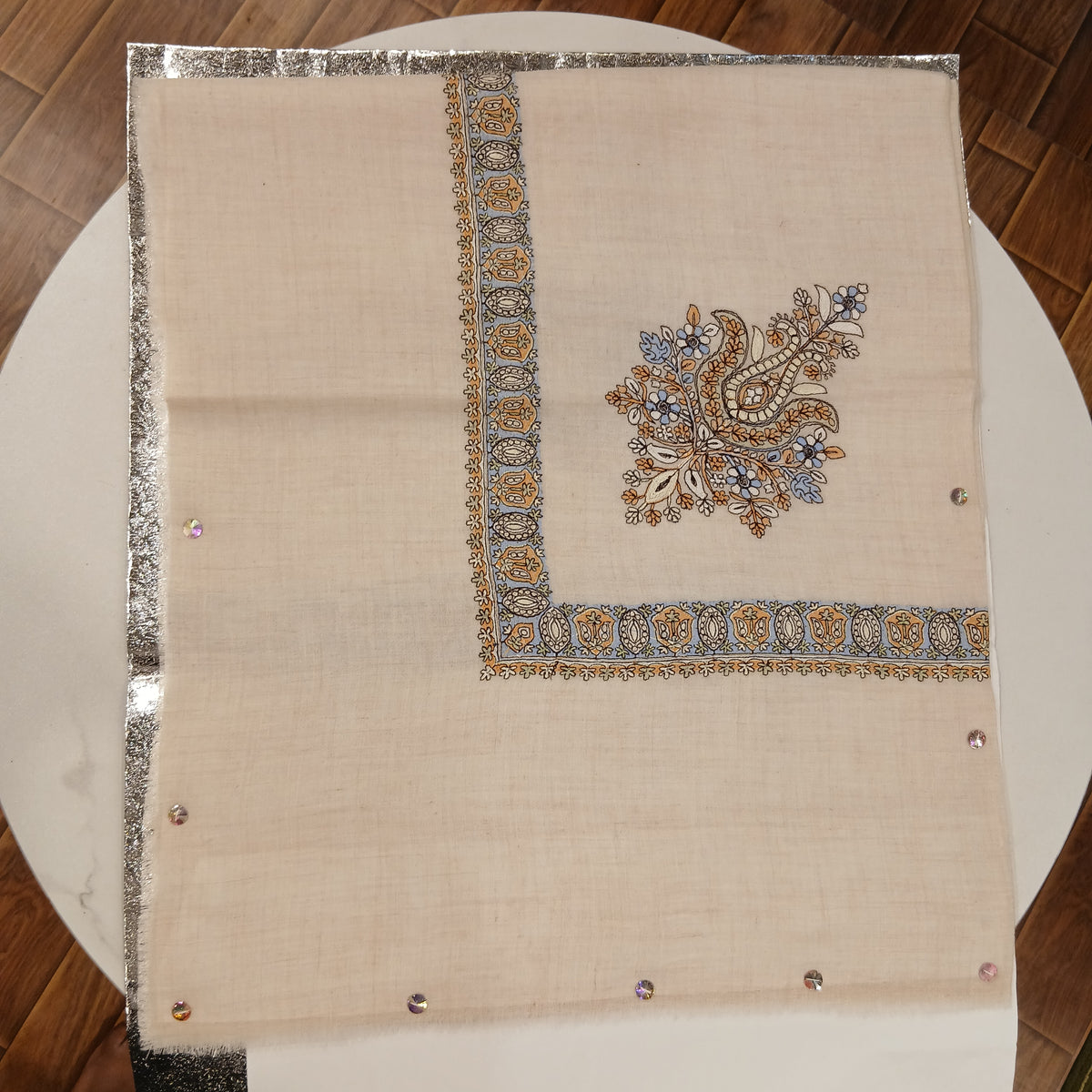 Premium Kashmir Ghutra Shawl –Fine Embroidered Men’s Traditional Headwear