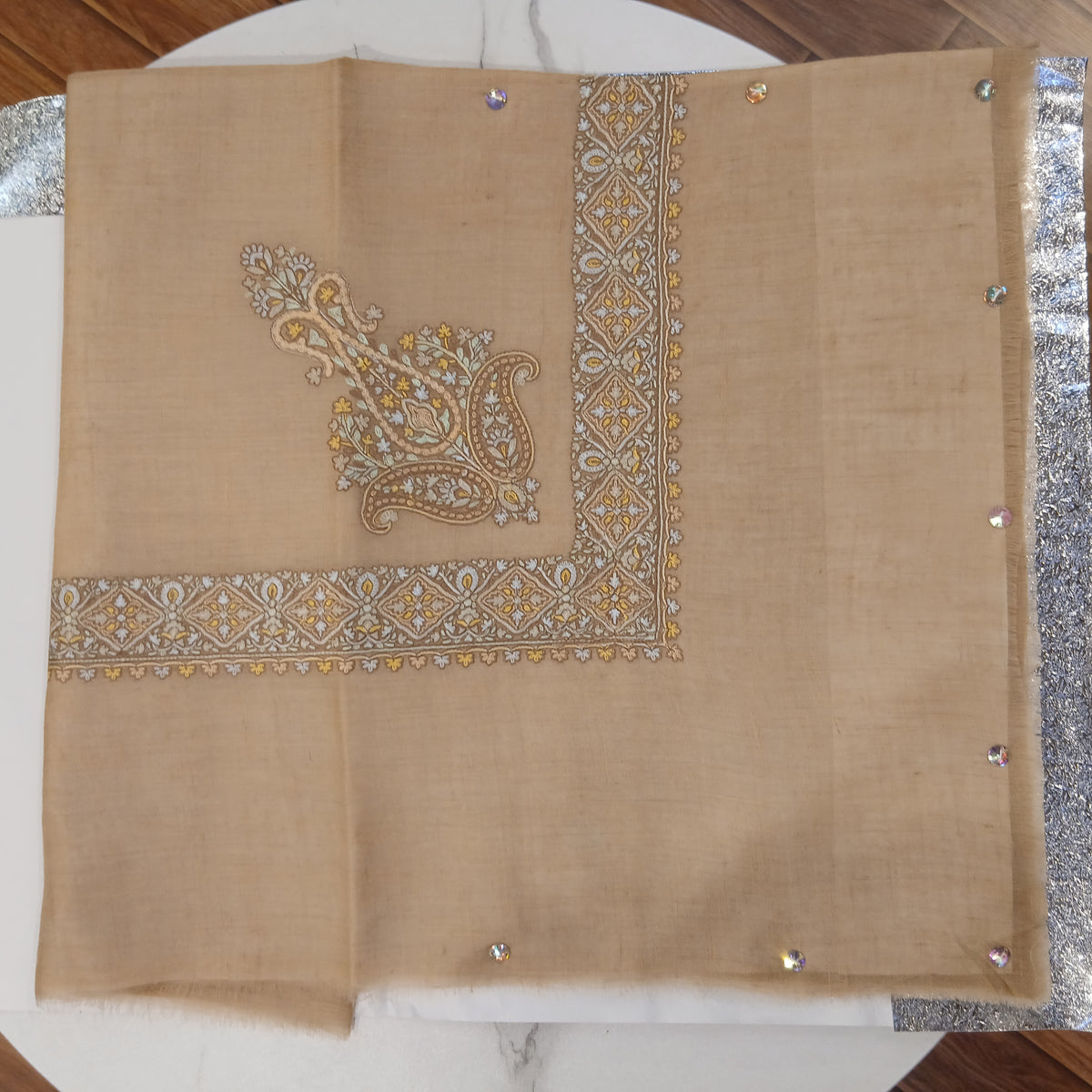 Premium Kashmir Ghutra Shawl –Fine Embroidered Men’s Traditional Headwear