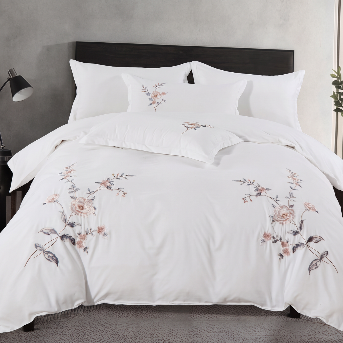 Premium Embroidered Quilt Duvet Set 6 Pcs, Super king size