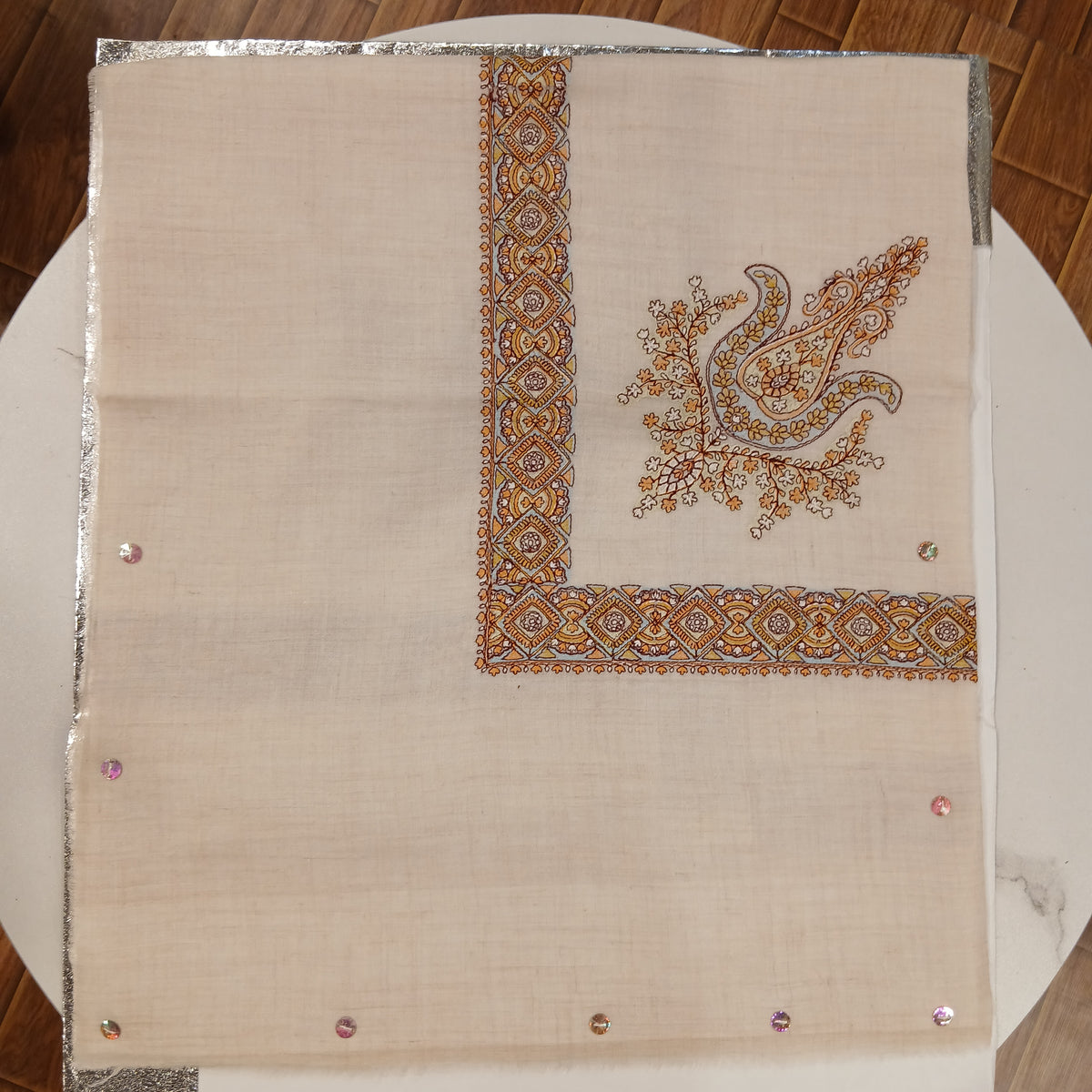 Premium Kashmir Ghutra Shawl –Fine Embroidered Men’s Traditional Headwear